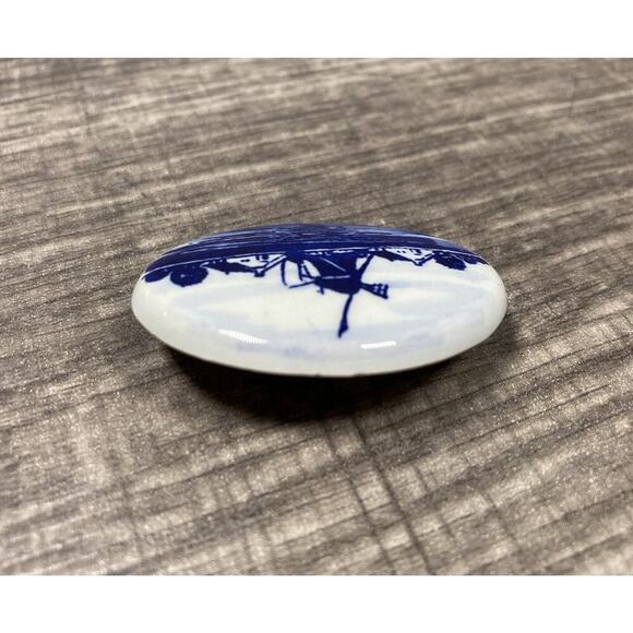 Delft Holland Handmade Blue White Windmill Porcelain Oval Brooch Lapel Pin - Picture 3 of 7